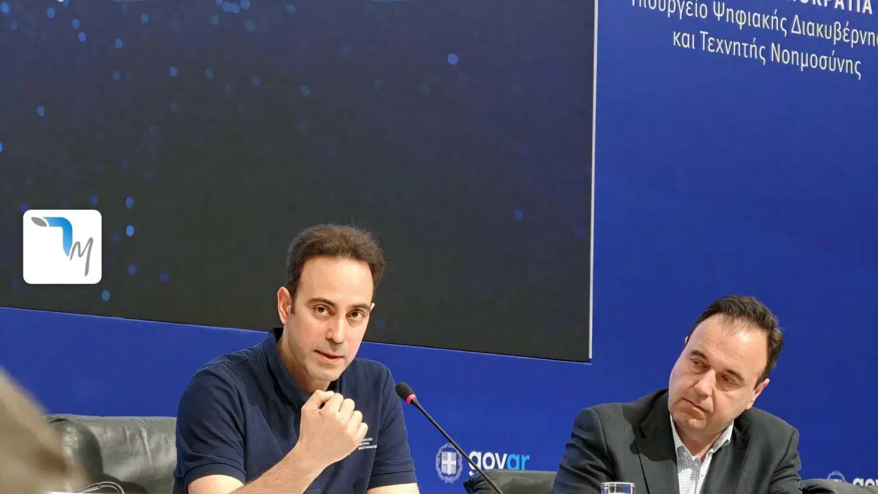 Θρίλερ στα Εξάρχεια: ΙΧ «καβάλισε» το πεζοδρόμιο και σταμάτησε σε καφετέρια – Σβηστά τα φανάρια στο σημείο