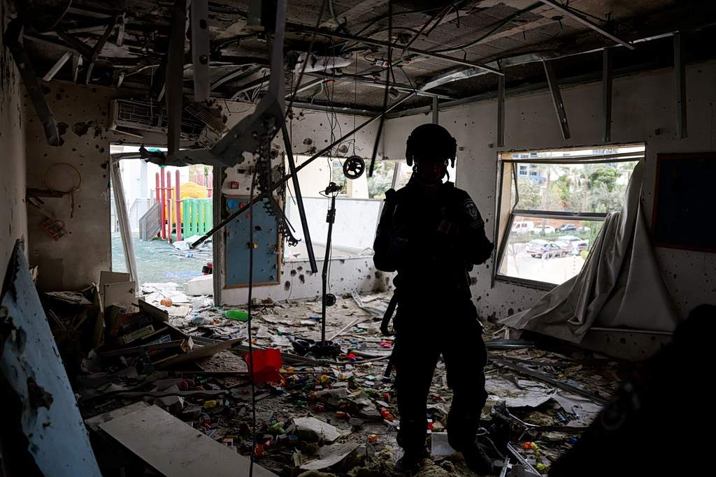 Καιρός: Φεύγει η αφρικανική σκόνη, έρχονται βροχές – Εως 18°C η θερμοκρασία