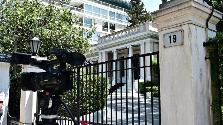 Τραγωδία στην Καρδίτσα: Νεκρός γνωστός μουσικός – Εντοπίστηκε μαχαιρωμένος στις Καμινάδες