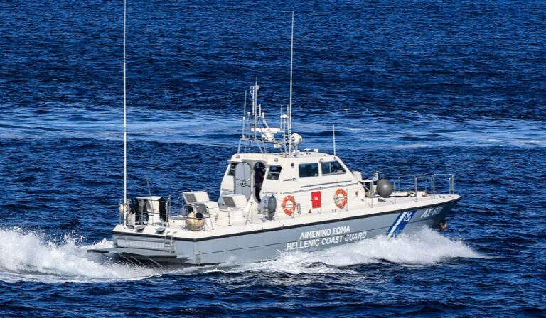 Τζένιφερ Λόπεζ: “Όταν το σόου τελειώνει αλλά η μουσική συνεχίζεται” – Οι φωτογραφίες που δίχασαν για τα πόδια της (Εικόνες)