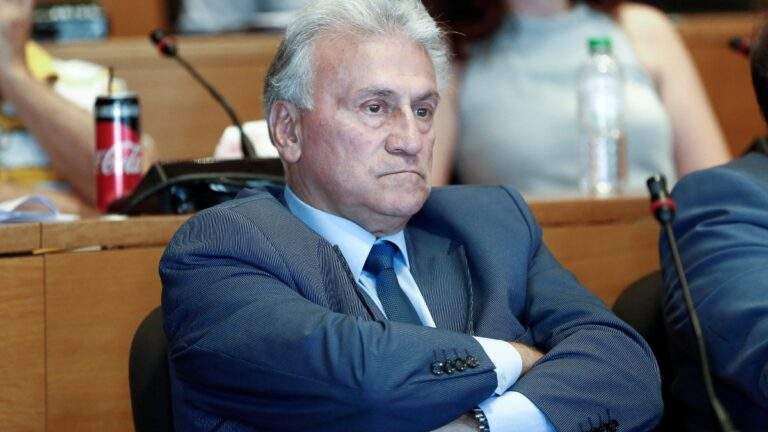 Αν είστε άνω των 60, η κατανάλωση μίας μπανάνας την ημέρα προκαλεί…