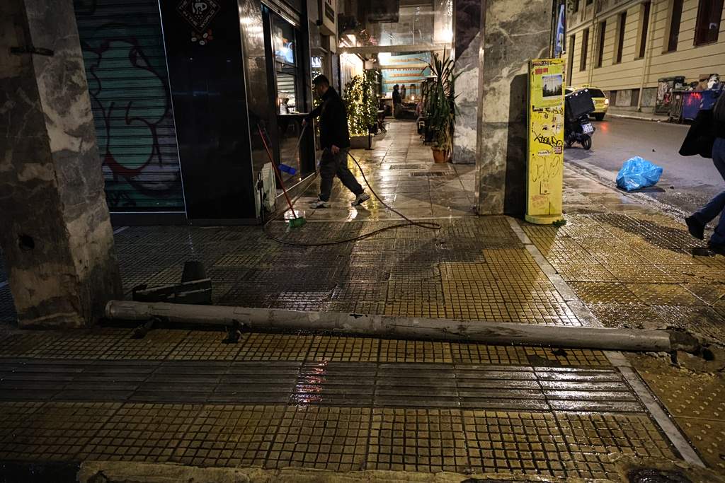 Μπαμπά σ’ αγαπώ: Βομβάρδισε την Τζένη με μηνύματα – «Κεντάς απόψε»