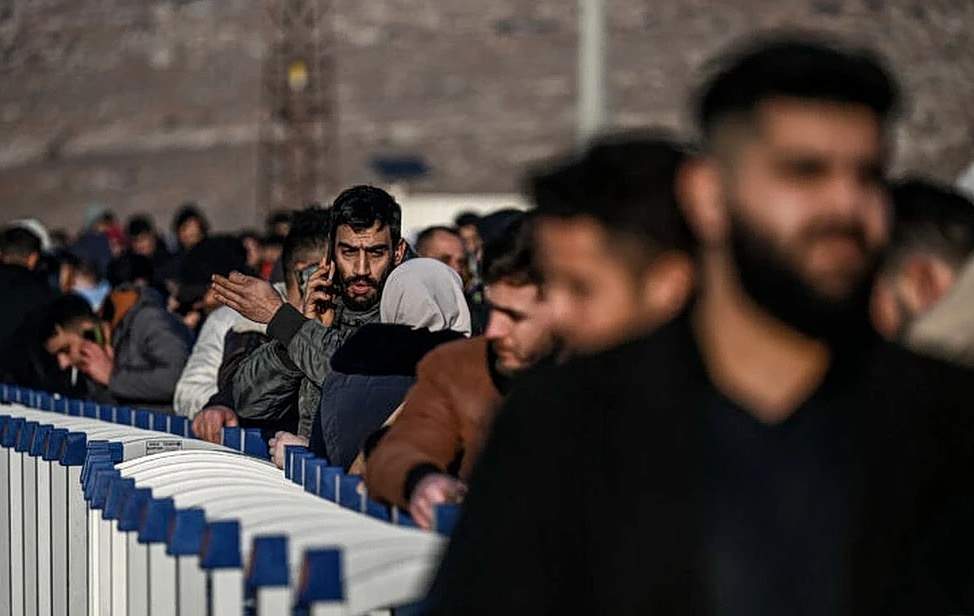 ΓΠΚΒ: Εκτροχιάζεται ο πληθωρισμός, υποχωρεί η ανάπτυξη – Οι εξελίξεις στη Μέση Ανατολή ανατρέπουν τις προβλέψεις