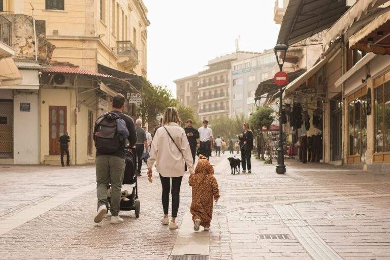 Πήρε θέση και τους έβαλε όλους στην θέση τους: Η αποστομωτική απάντηση της Ντόρας Μπακογιάννη για την ομοιότητα της Μαρίκας Μητσοτάκη με τη Μαρία Σάκκαρη