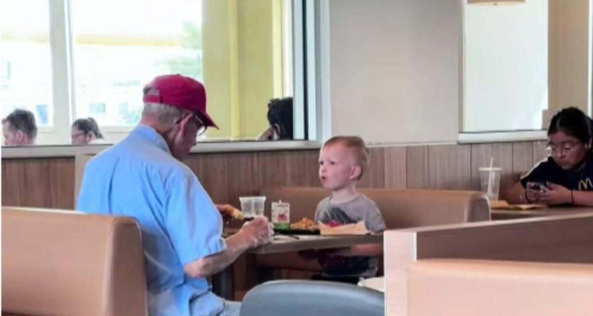 Liveblog: Το Ιράν επιτέθηκε σε δεξαμενόπλοιο στο Ντουμπάι – Εκρήξεις σε Τεχεράνη και Ιερουσαλήμ