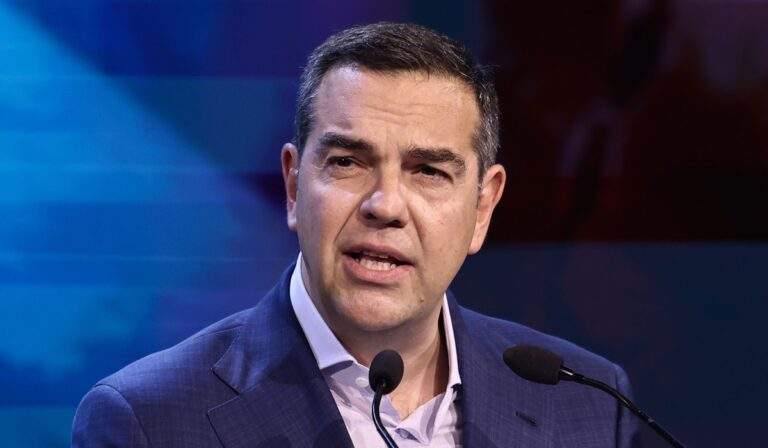 Νέο κατασκοπευτικό θρίλερ στη Σούδα: Πλήθος ενοχοποιητικών στοιχείων και κρυπτογραφημένο λογισμικό στο κινητό του άνδρα που φωτογράφιζε τη νατοϊκή βάση
