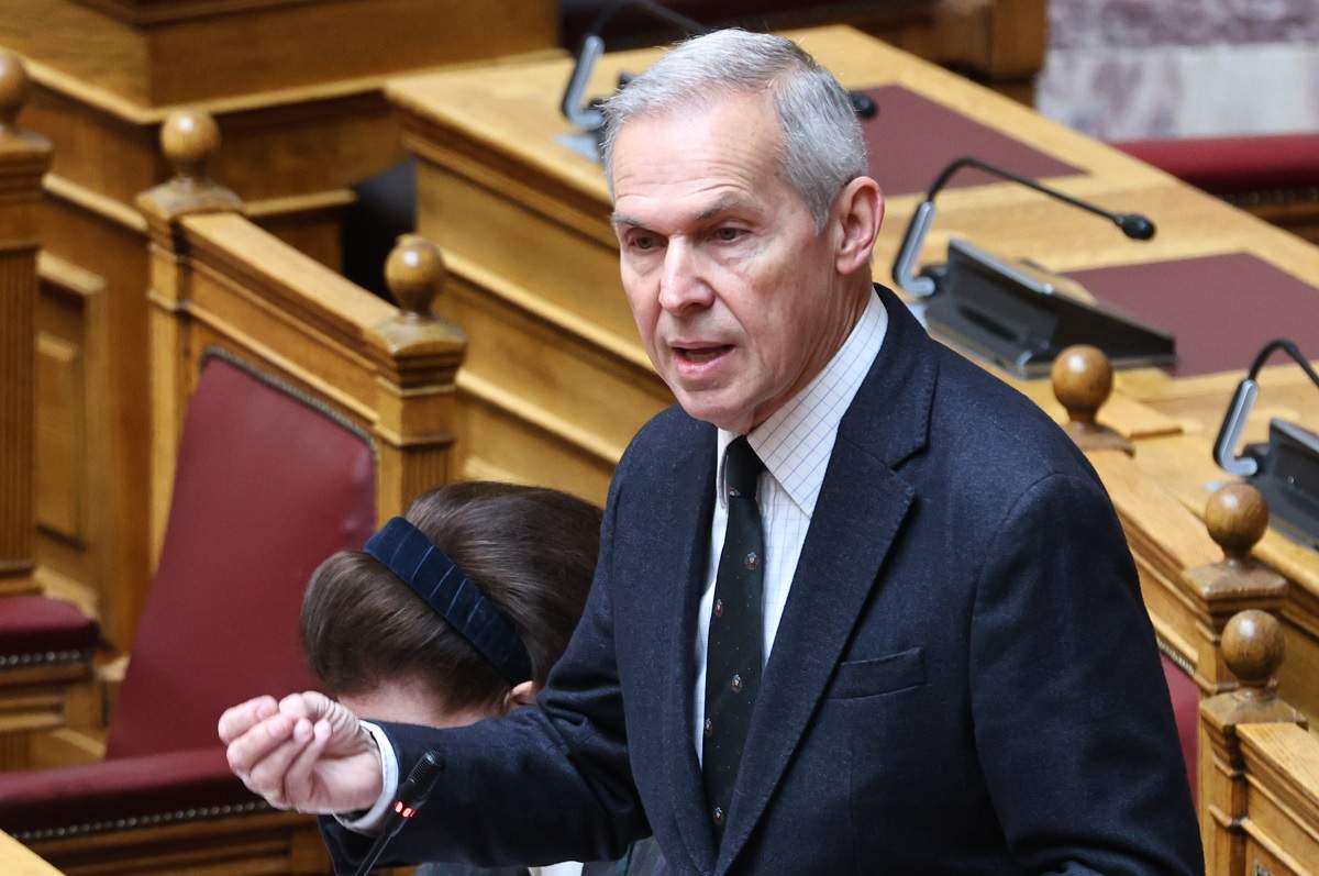 Τέσσερις συλλήψεις για «φρουτάκια» στη Θεσσαλονίκη