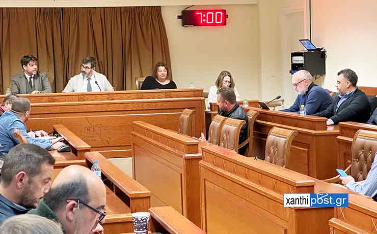 Παναθηναϊκός: Με πατερίτσα αλλά και με τακούνια στο ΣΕΦ για το παιχνίδι με τον Ολυμπιακό η Ερντέμ, βίντεο και φωτογραφίες