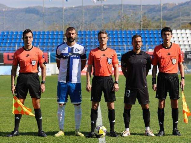 Το ακατανόητο της κοινής έναρξης, των αγώνων της Super League