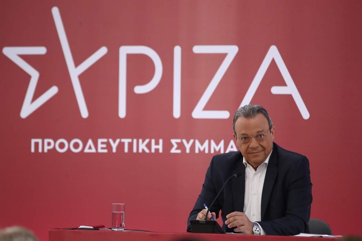Κηδεία Χρήστου Βαλαβανίδη: Αγαπημένοι του φίλοι και συνάδελφοι τού είπαν το «τελευταίο αντίο»