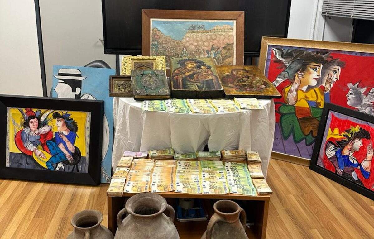 Εορταστικό ωράριο Πάσχα: Πότε ξεκινάει σε Αθήνα και Θεσσαλονίκη