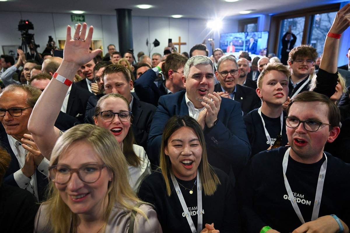 Μέση Ανατολή: Εντείνεται η ανησυχία για την επόμενη φάση του πολέμου – Θάνατος και απειλές με «φόντο» τα Στενά του Ορμούζ