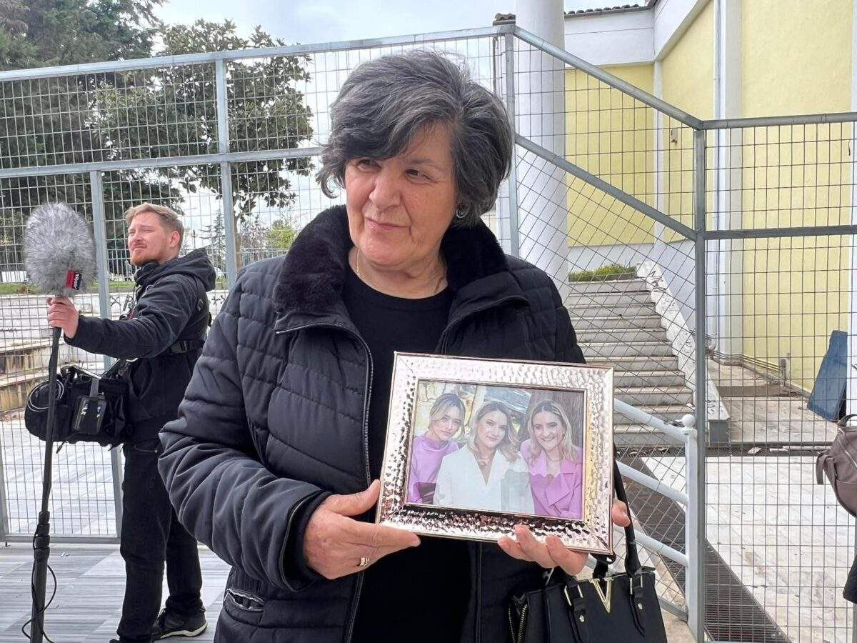 To καλύτερο που έχετε να κάνετε για το δέρμα σας είναι εσείς να κοιμάστε και το skincare να δουλεύει