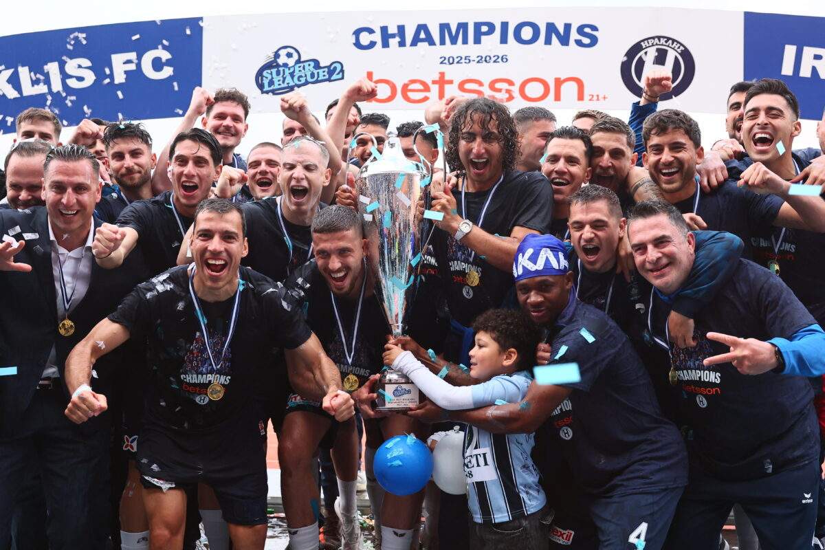 Χάρης Βαρθακούρης: Στο «Globetrotters» πάθαμε διάφορα κουλά που, τότε, μου απαγορευόταν να τα αποκαλύψω