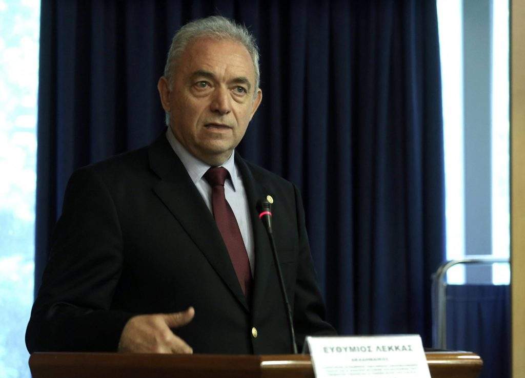 Άγιος Έρωτας: Προκαλεί τρόμο στη Χριστίνα – «Αν τον θες ζωντανό, θα…»