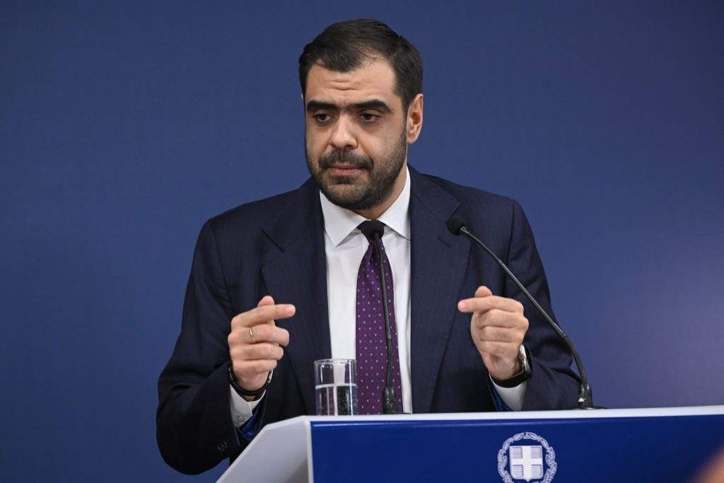 Να μ’ αγαπάς: Μπαίνει στη σειρά και διαλύει Σοφία και Θεόφιλο