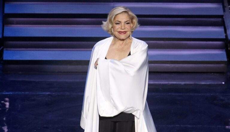 Σοβαρό διπλό τροχαίο τώρα: Δύο νεκροί και τραυματίες – Κατέβηκε για να βοηθήσει και έχασε τη ζωή του