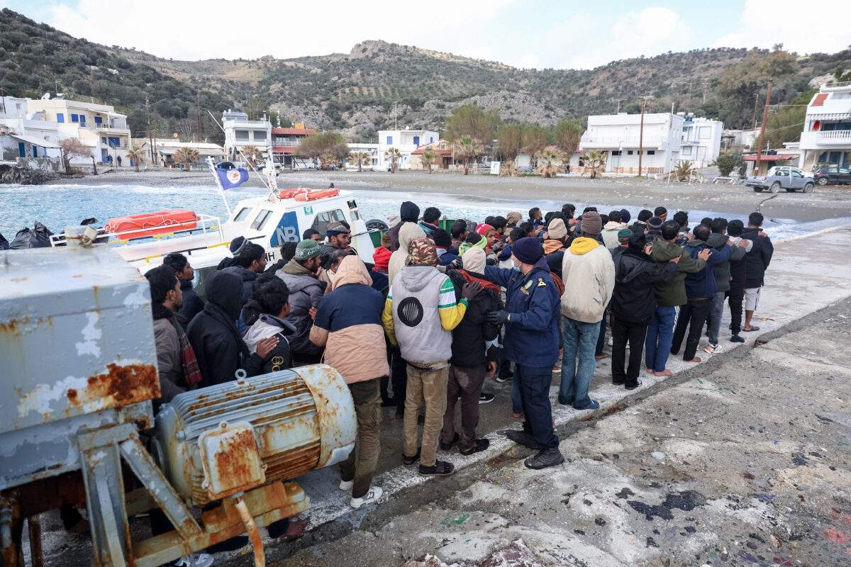 Βουλιαγμένη: Ξεκίνησε η επιχείρηση ανάσυρσης της σορού του 34χρονου δύτη