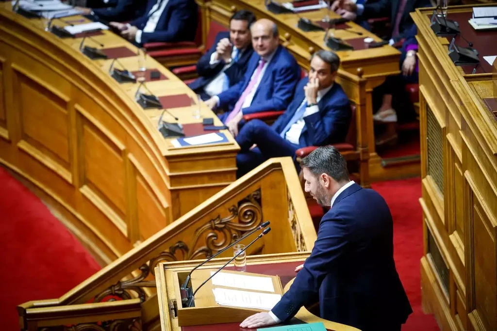 Άγιος Έρωτας: Σκηνές θρίλερ – Η Σοφία επιτίθεται στην Αναστασία