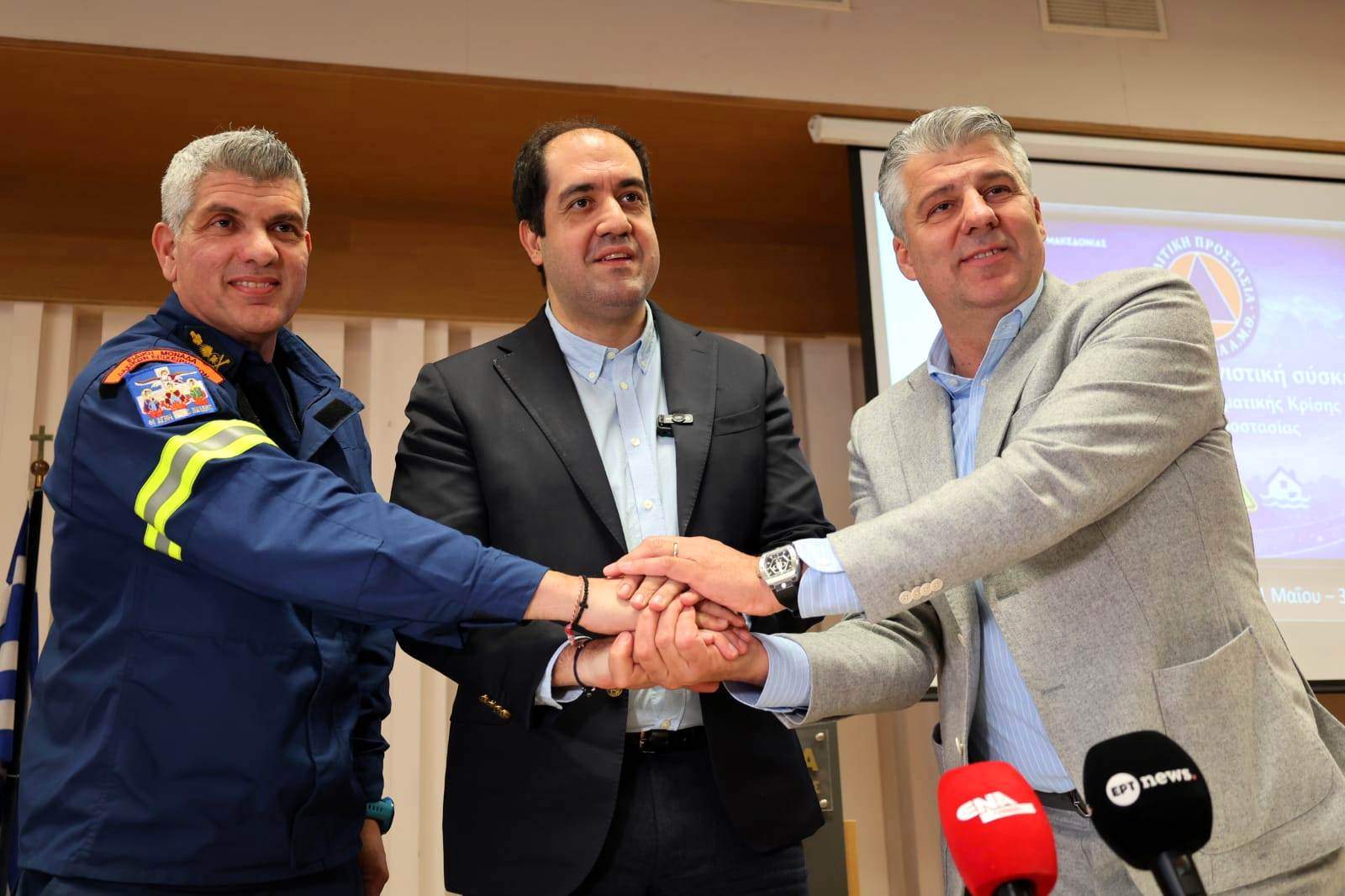 Δ. Τάκης: «Υπουργός μού είπε ότι οι Βρυξέλλες ίσως επέμβουν αν το βαρέλι παραμένει για ένα μήνα πάνω απο 100$/βαρέλι»