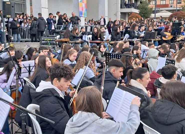 Σε 15 λεπτά την ημέρα: Το μυστικό για να κρατάς φόρμα χωρίς γυμναστήριο