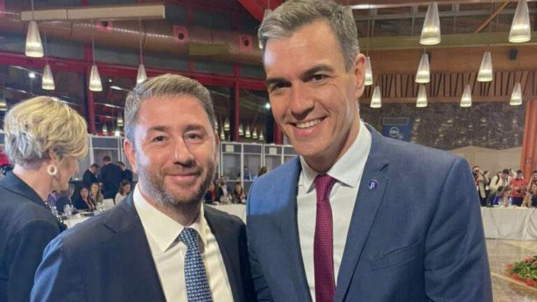 Φοβερός παίκτης στον Τροχό της Τύχης: Το έλυσε σε 2 δεύτερα τον γρίφο και πήρε το αυτοκίνητο