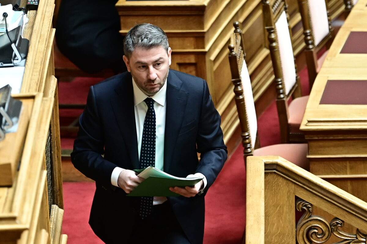 Άγιον Όρος: Λεωφορείο έπεσε στη θάλασσα στο λιμάνι της Δάφνης – Καλά στην υγεία του ο οδηγός