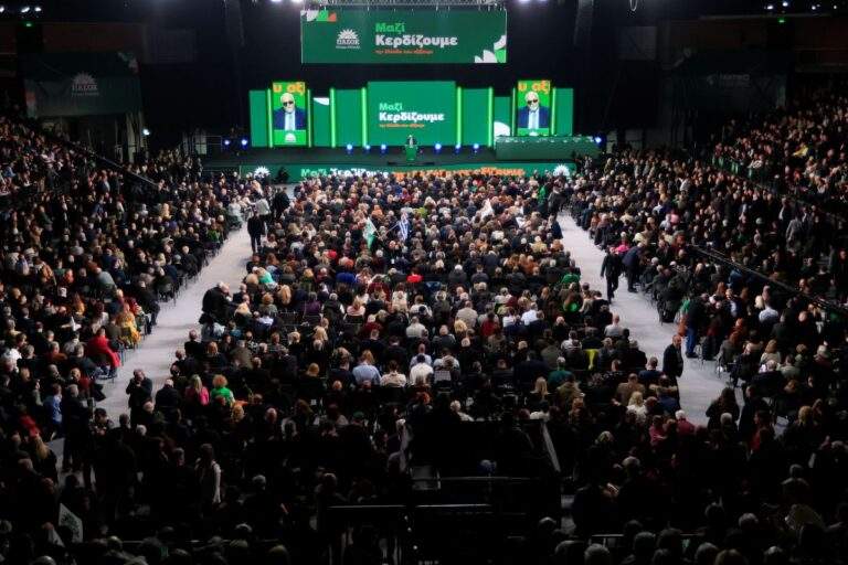 ΕΚΤΑΚΤΟ ΤΩΡΑ ΓΙΑ ΝΙΚΟ ΑΝΔΡΟΥΛΑΚΗ – ΧΑΜΟΣ ΣΤΟ ΣΥΝΕΔΡΙΟ ΤΟΥ ΠΑΣΟΚ