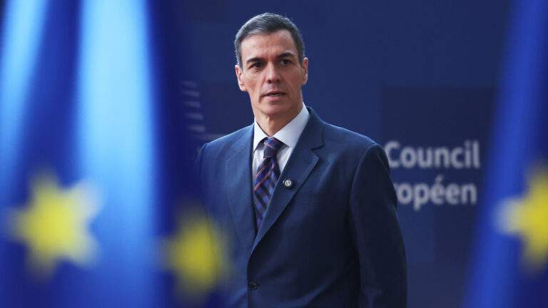 EKTAKTH ANAΚΟΙΝΩΣΗ ΑΠΟ ΕΦΚΑ ΓΙΑ ΤΙΣ ΣΥΝΤΑΞΕΙΣ ΑΠΡΙΛΙΟΥ 2026: ΠΟΤΕ ΘΑ ΠΛΗΡΩΘΟΥΝ ΤΕΛΙΚΑ – «ΜΠΕΡΔΕΜΑ» ΜΕ ΤΗΝ 25Η ΜΑΡΤΙΟΥ