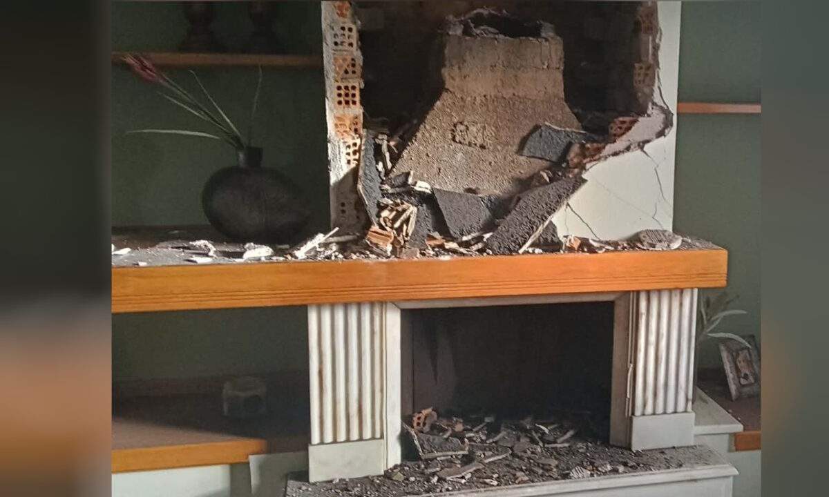 Βουλιαγμένη: Στα 10 μέτρα έχουν κατέβει οι δύτες – Επιχειρεί η ομάδα που εντόπισε τον 34χρονο