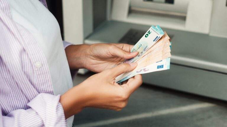 Υπόθεση Τσαγκαράκη: Το «θρίλερ» με το Ευαγγέλιο και τα μετρητά – Οι δύο αστραπιαίες προσφορές που τον «έκαψαν»