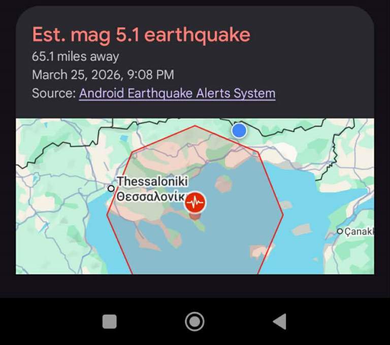 Στην βομβαρδιζόμενη Βηρυτό εορτάστηκε ο Ευαγγελισμός της Θεοτόκου – Δεν έλειψαν και οι ελληνικές σημαίες