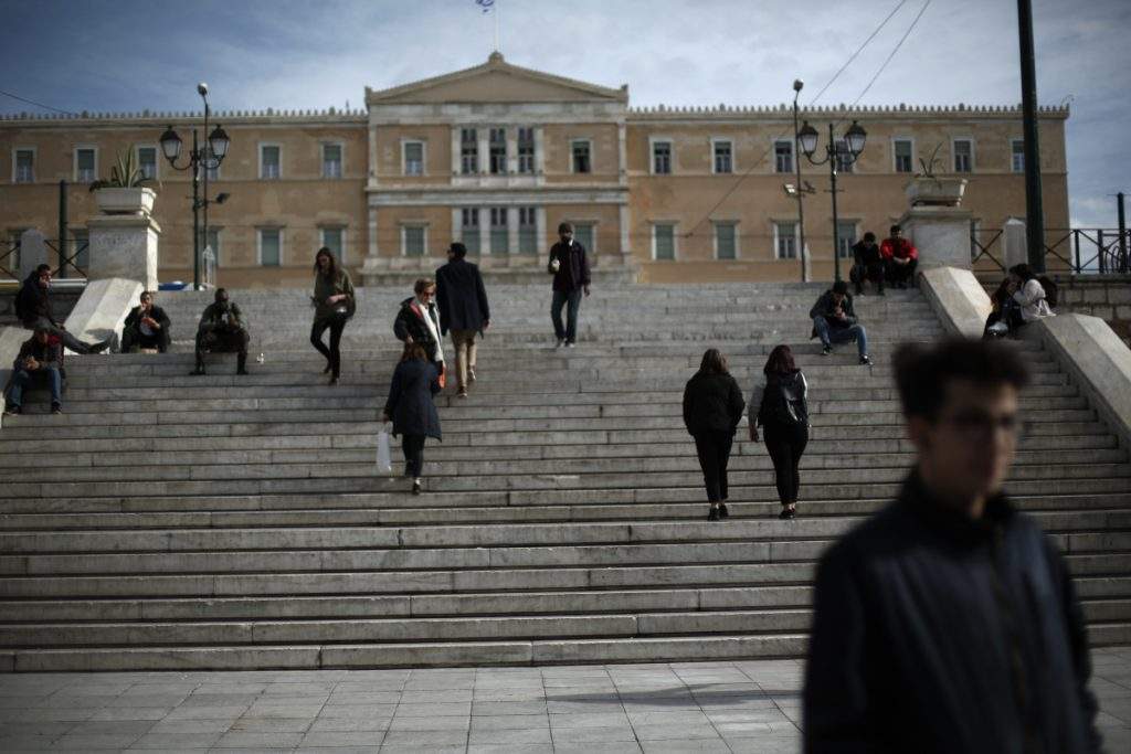 Να μ’ αγαπάς: Διαλύει τον αρραβώνα – «Κοιμήθηκες με τον Ορφέα»