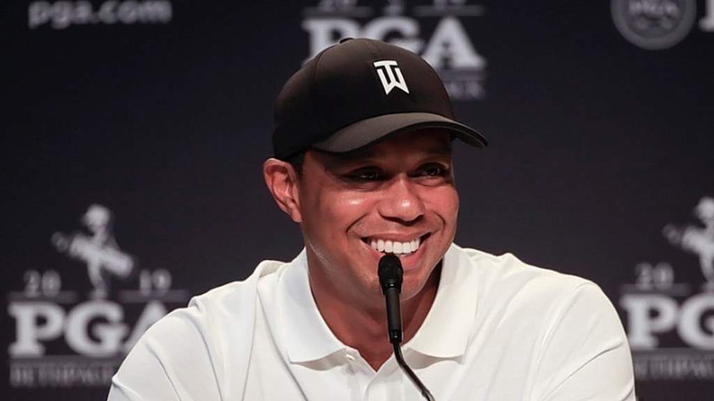 Ο Γκριγκόνις βρίσκει ξανά το… χέρι του και το T-Center υποκλίνεται!