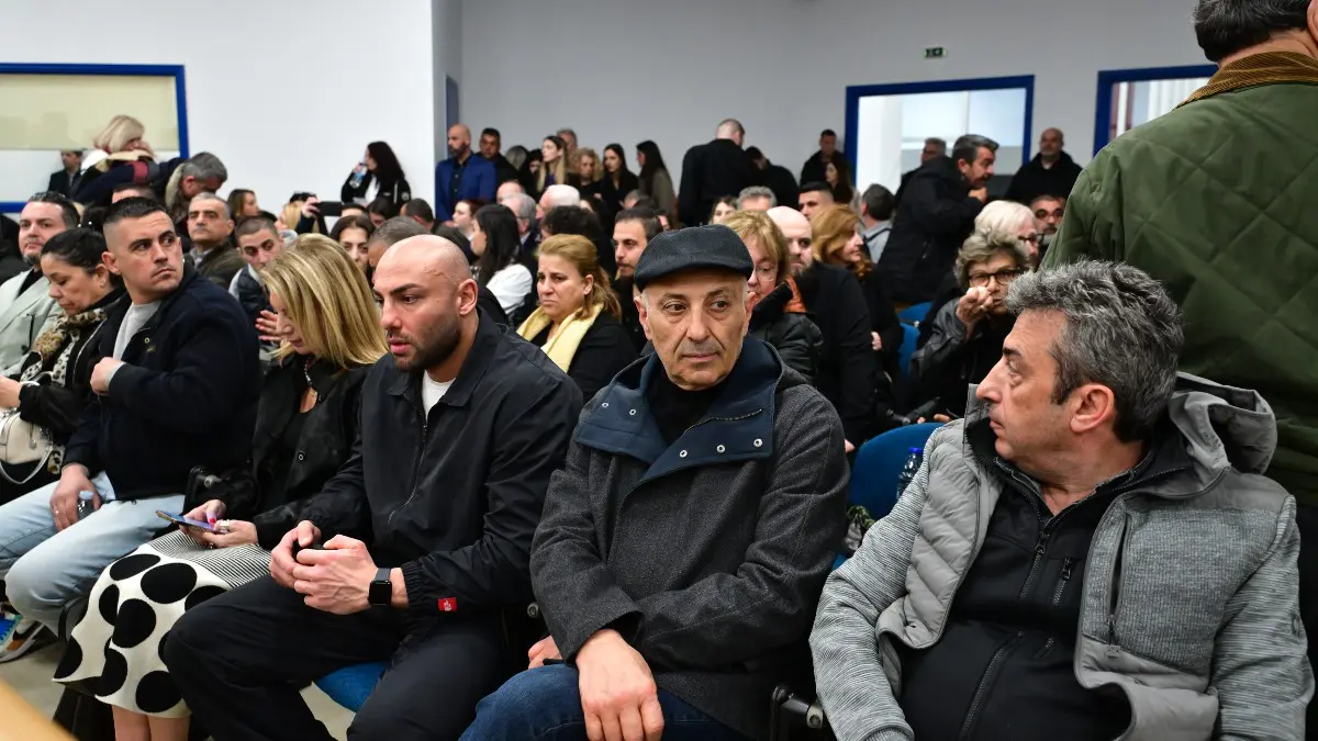 Λήμνος: Με τα βυτιοφόρα στην πόρτα του Δημαρχείου οι πρατηριούχοι! (βίντεο – εικόνες)