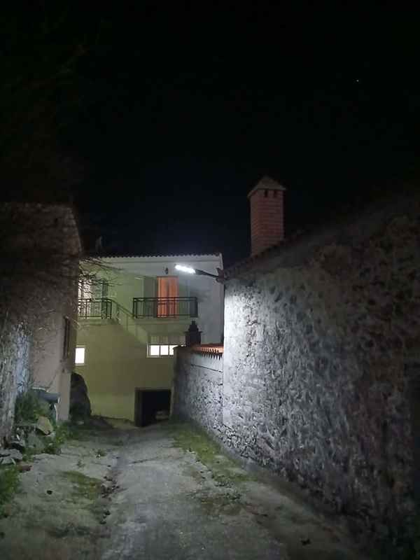 Λαμία: Συγκλονίζει ο σύζυγος της 27χρονης που σκοτώθηκε σε τροχαίο – «Έχει ξεκληριστεί μια οικογένεια, έχω τρία παιδιά μόνος μου»