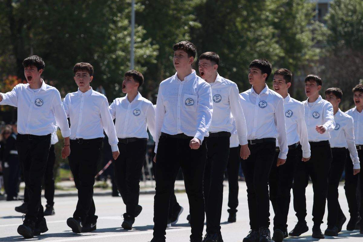 Lamborghini έχουν μείνει «εγκλωβισμένα» στη Σρι Λάνκα, λόγω του κλεισίματος των Στενών του Ορμούζ