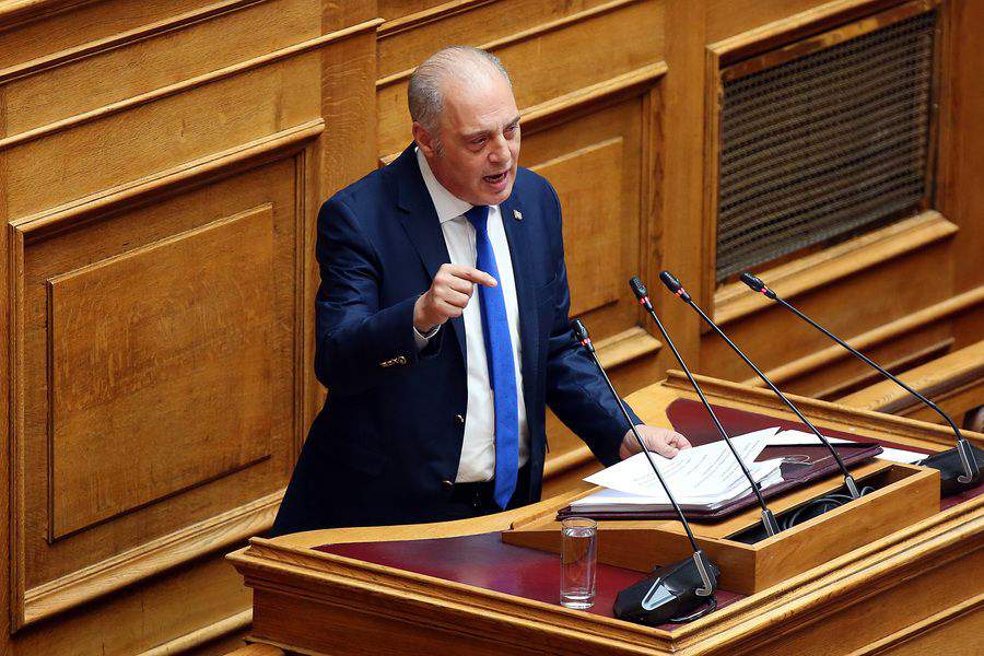 Μαραμένο φυτό; Το απλό κόλπο που θα το ξαναζωντανέψει