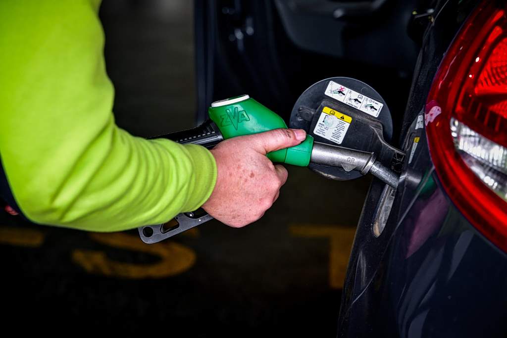 Η Γη της Ελιάς: Η Αμαλία δηλητηριάζει την Ασπασία