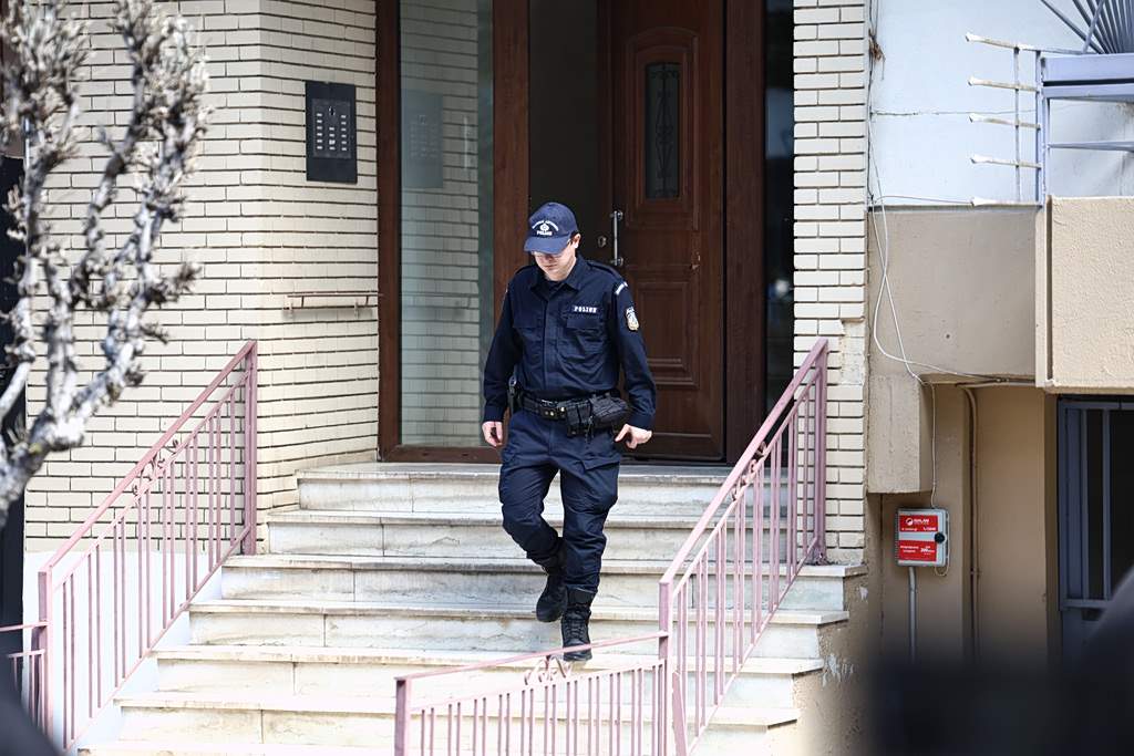 Άγιος Έρωτας: Δίνει τελεσίγραφο θανάτου στη Χριστίνα