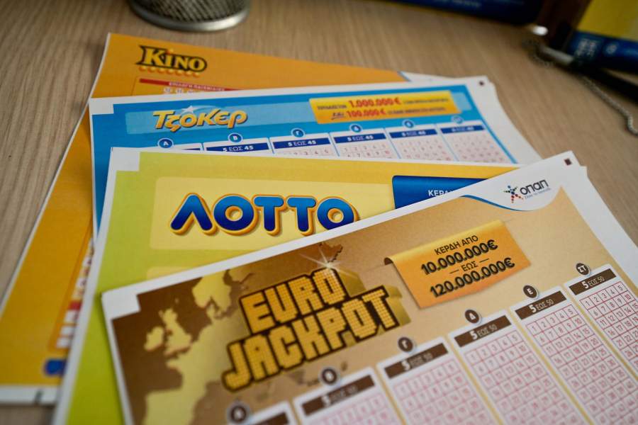 Ο Τραμπ «κλείνει» τα Στενά του Ορμούζ – Κατηγορεί το Ιράν για «παγκόσμιο εκβιασμό»