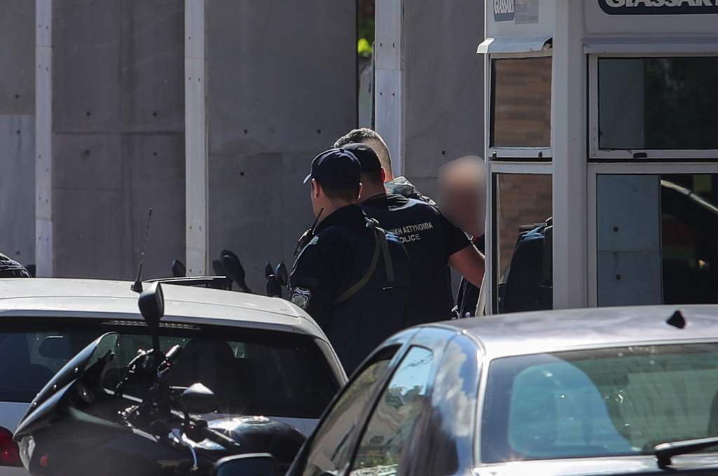 Άγιος Έρωτας: Η Ελένη βγαίνει ραντεβού με τον Περικλή και…