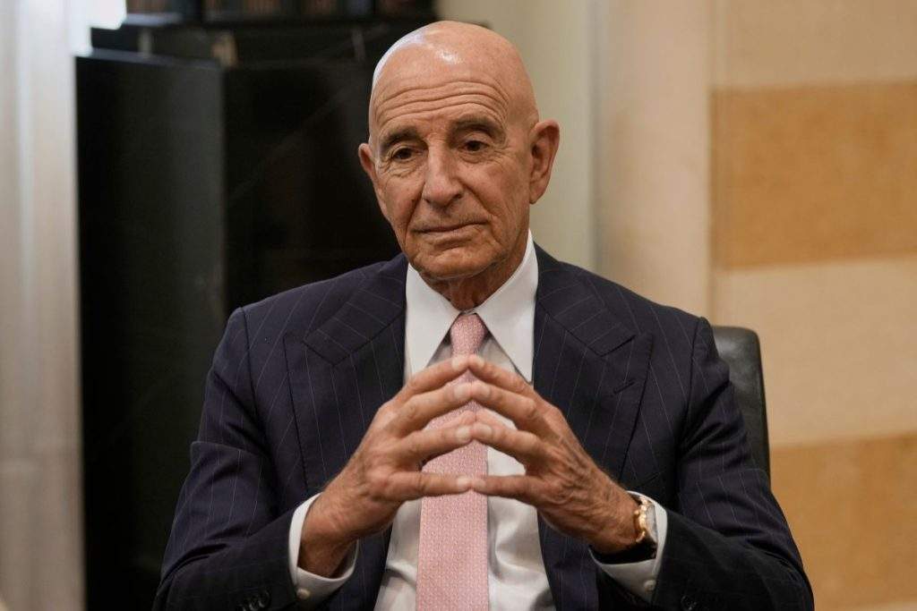 Η Γη της Ελιάς: Η Άννα μπουκάρει σπίτι της Αμαλίας και την…