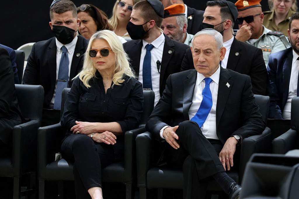 Άγιος Έρωτας: Μεταδίδει ψέματα για να παραπλανήσει τον εχθρό του
