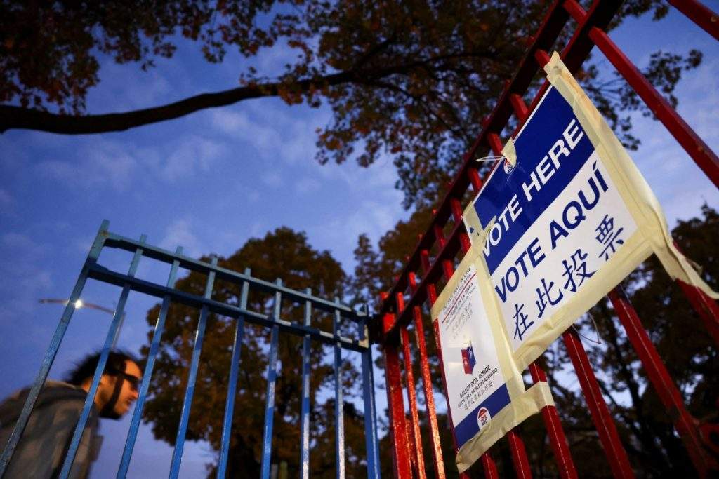 Άγιος Έρωτας: Δύο επιστροφές τσακίζουν τον σκληρό Μαρκόπουλο