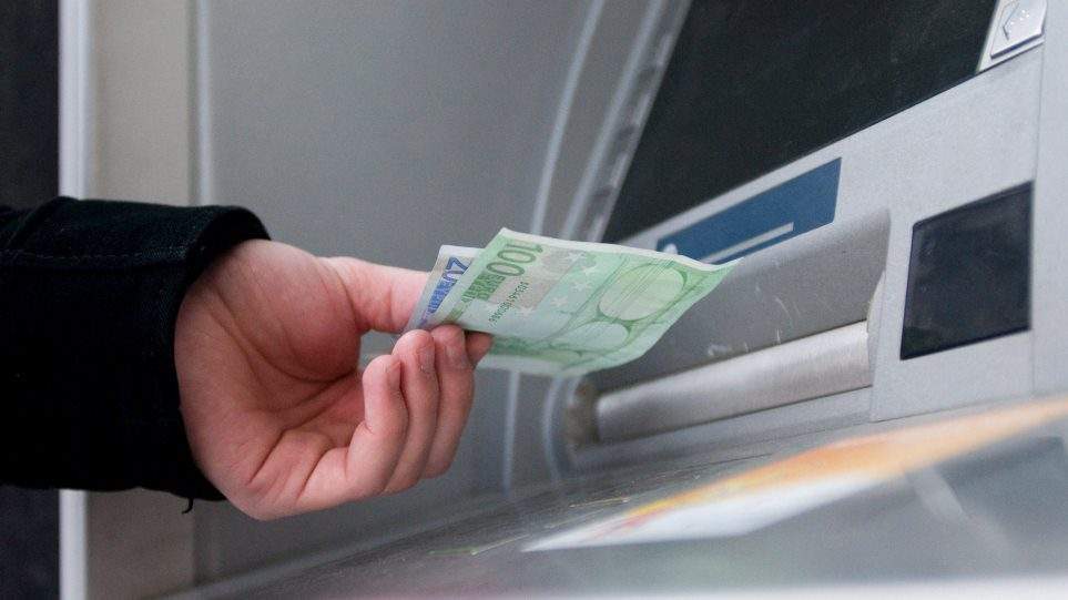 Γαβγίζει συνέχεια; 7 έξυπνα κόλπα που θα ησυχάσουν τον σκύλο σου