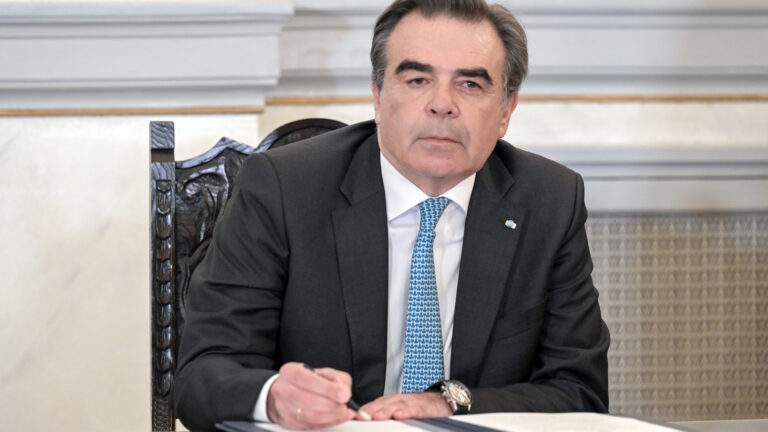 Μαρινάκης: «Να συζητήσουμε και μείωση του αριθμού των βουλευτών»