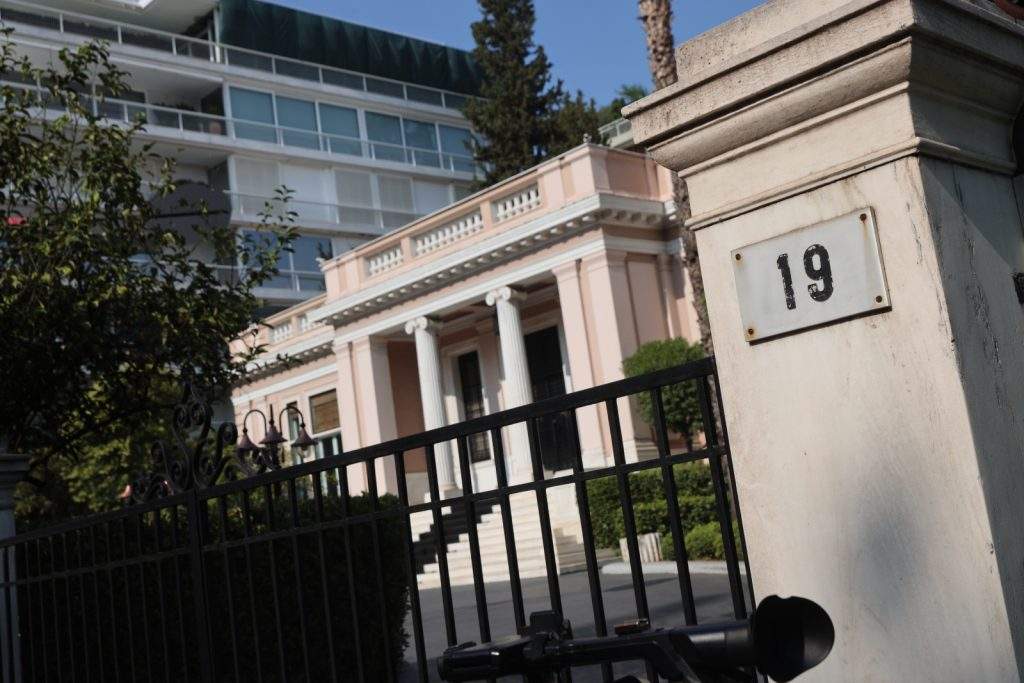 Να μ’ αγαπάς: Μάκης και Θεανώ γίνονται ζευγάρι – Ράκος η Στυλιανή
