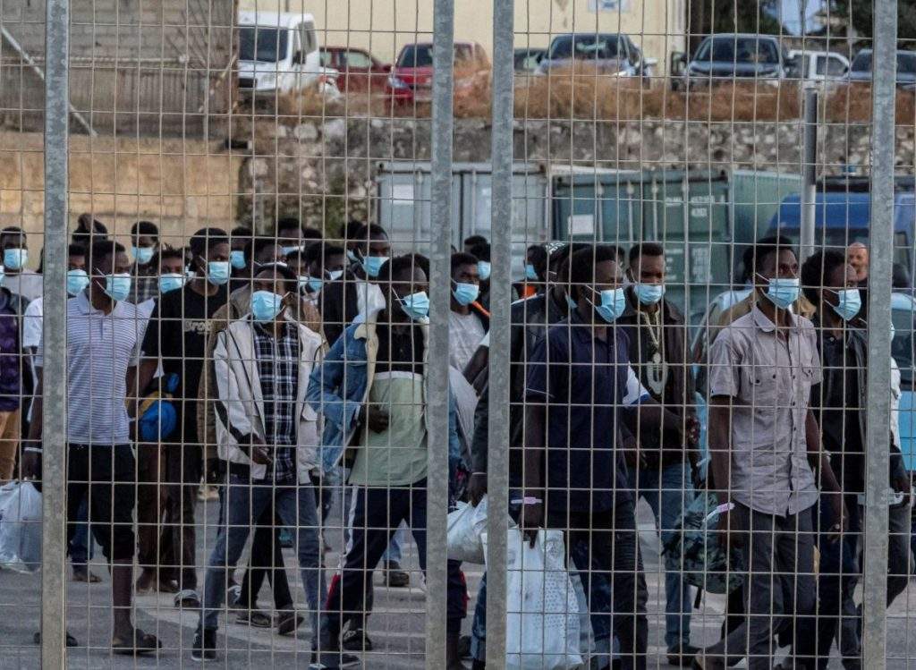 Κεραμεικός: Πυροβολισμοί μέσα στον ΕΦΚΑ – Τράπηκε σε φυγή ο δράστης