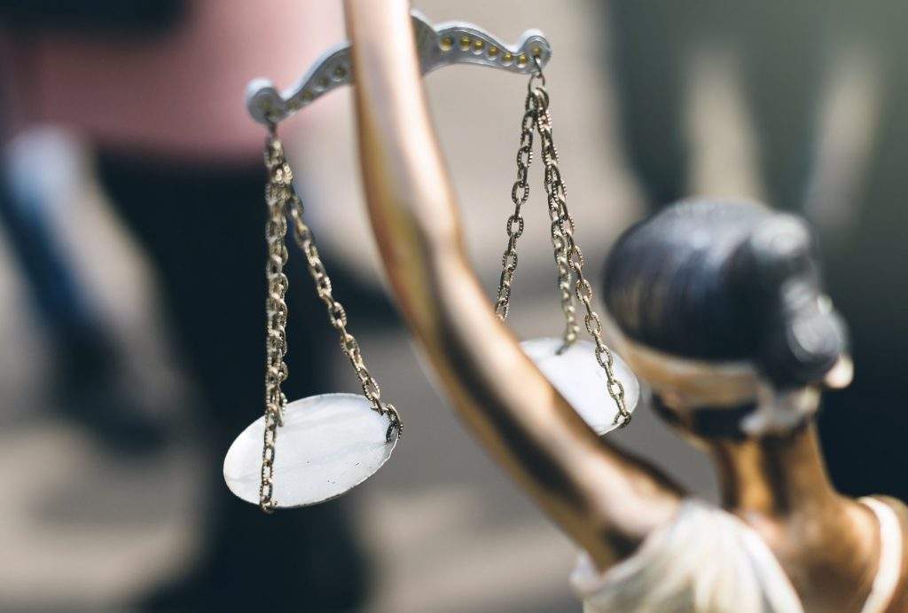 Στενά του Ορμούζ: Άνοιγμα με αστερίσκους και απειλές νέου αποκλεισμού
